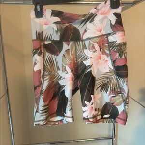 Old Navy Active Powersoft Women's Floral Bike Shorts - Pink and brown